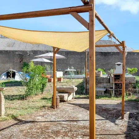 Charming Near With Shared Pool Villa