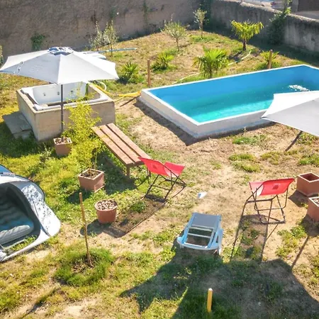 Charming Near With Shared Pool *